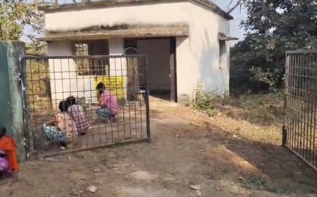 बचेली में पोस्टमार्टम स्थल पर मूलभूत सुविधाओं का अभाव, परिजनों को जमीन पर बैठने की मजबूरी