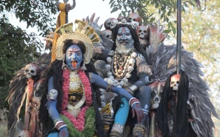 दूल्हा बने महाकाल ने दिए भक्तों को दिव्य दर्शन, हजारों श्रद्धालुओं की उपस्थिति में निकली भव्य महाकाल बारात