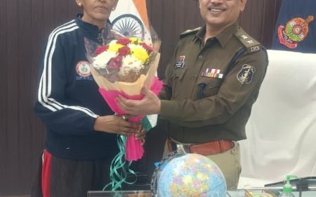 63 की उम्र में सुनहरी उड़ान: फोर्स अकादमी मँझगवां की कोच सुनीता सिंह ने राष्ट्रीय मंच पर लहराया छत्तीसगढ़ का परचम