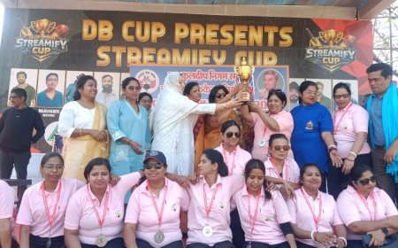 रायपुर प्रेस क्लब की स्व. कुलदीप निगम स्मृति क्रिकेट स्पर्धा में रचा गया इतिहास, पहली बार महिला टीमों की शानदार भागीदारी