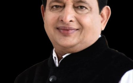 धमतरी में भीषण सड़क हादसा: डॉ. संपत अग्रवाल ने शहीद जवानों को दी श्रद्धांजलि, घायल के शीघ्र स्वस्थ होने की कामना