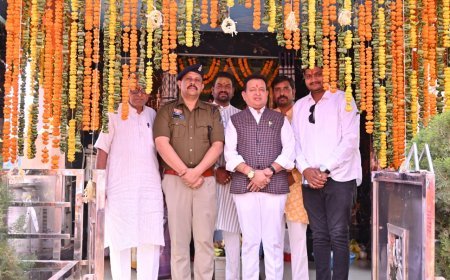 महाशिवरात्रि पर भक्तिमय हुआ बसना : विधायक डॉ. संपत अग्रवाल ने आदि योगी शिव मंदिर में सपरिवार किया महा रुद्राभिषेक