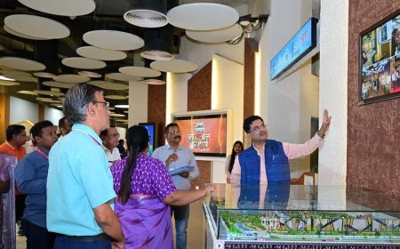 शहीद वीर नारायण सिंह जनजातीय संग्रहालय में स्वच्छता के लिए अधिकारियों-कर्मचारियों का संकल्प, फेस-2 निर्माण जल्द