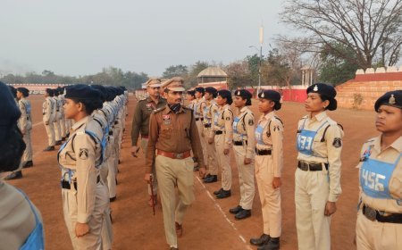 कमिश्नरेट पुलिस लाईन रायपुर में जनरल परेड के दौरान बलवा ड्रिल का अभ्यास, अधिकारियों को मिला आवश्यक मार्गदर्शन