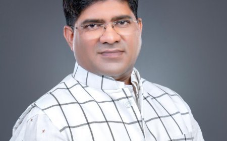 छत्तीसगढ़ बजट पर कांग्रेस का हमला: “दिशाहीन और आंकड़ों की बाजीगरी पर आधारित है बजट” – राकेश ठाकुर