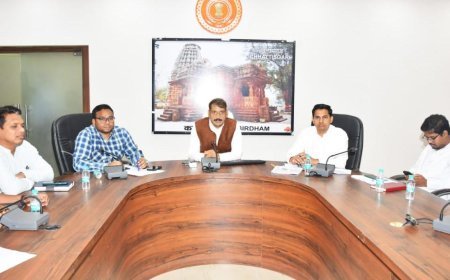 कबीरधाम में बाल विवाह उन्मूलन और बेसहारा बच्चों के संरक्षण पर विशेष जोर, कलेक्टर गोपाल वर्मा ने दिए समन्वित कार्ययोजना के निर्देश