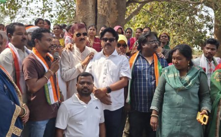 आंगनबाड़ी कार्यकर्ताओं के आंदोलन के समर्थन में उतरी कांग्रेस, सरकार पर महिलाओं के अपमान का आरोप