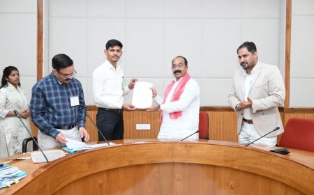 उप मुख्यमंत्री अरुण साव ने नवा रायपुर विधानसभा भवन में लोक स्वास्थ्य यांत्रिकी विभाग के केमिस्टों को सौंपे नियुक्ति पत्र