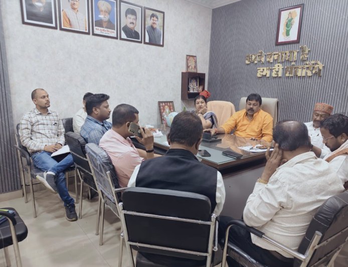 रायपुर निगम जोन-3 में गर्मी से पहले पेयजल तैयारी तेज, बोर खनन और टैंकर आपूर्ति के निर्देश