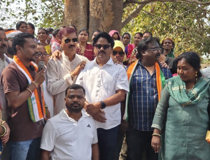 आंगनबाड़ी कार्यकर्ताओं के आंदोलन के समर्थन में उतरी कांग्रेस, सरकार पर महिलाओं के अपमान का आरोप