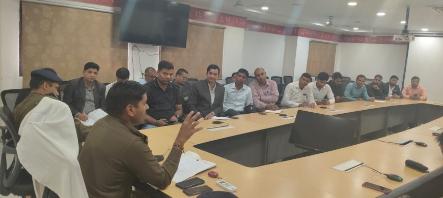 Raipur News : होटल-बार संचालकों के साथ डीसीपी सेंट्रल ज़ोन की बैठक, नियम पालन और सुरक्षा व्यवस्था पर जोर
