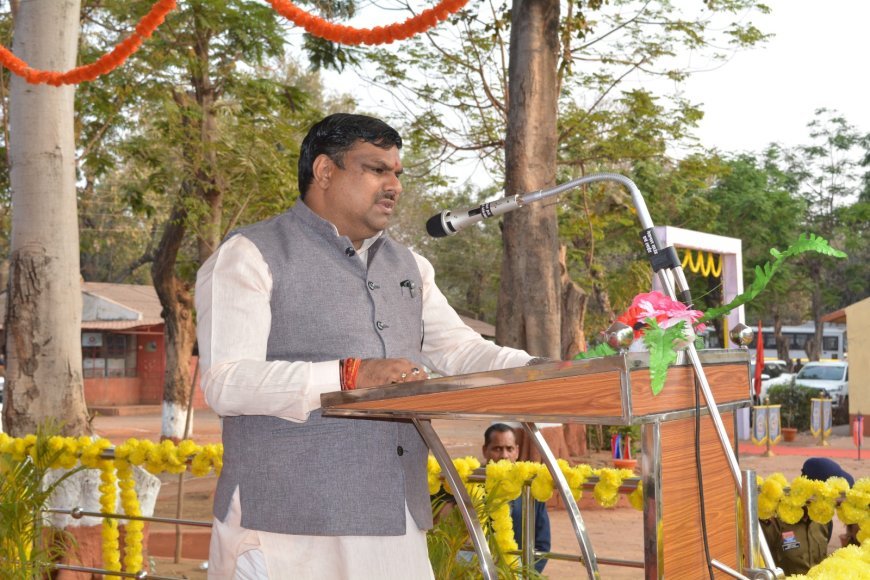 नेताजी सुभाष चंद्र बोस राज्य पुलिस अकादमी में 870 प्रशिक्षु उपनिरीक्षकों हेतु संवादात्मक प्रशिक्षण कार्यक्रम, शिक्षा मंत्री गजेंद्र यादव ने किया मार्गदर्शन