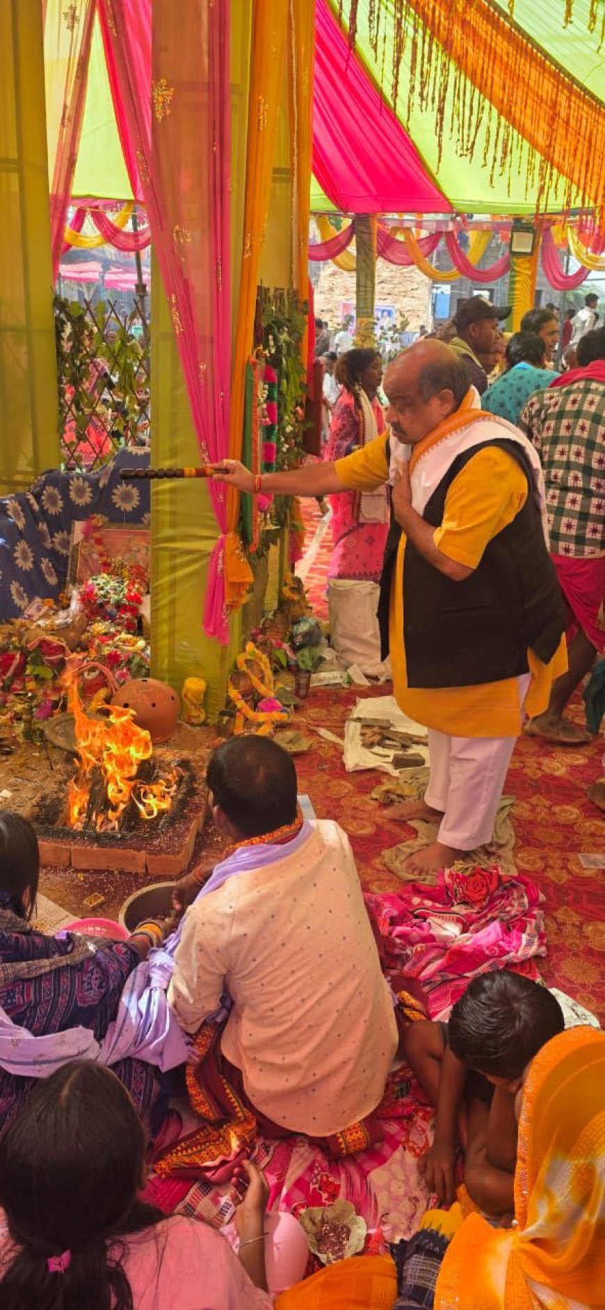 जोंक नदी के पावन तट पर महाशिवरात्रि महोत्सव का भव्य समापन, विधायक पुरंदर मिश्रा ने महायज्ञ में दी आहुति