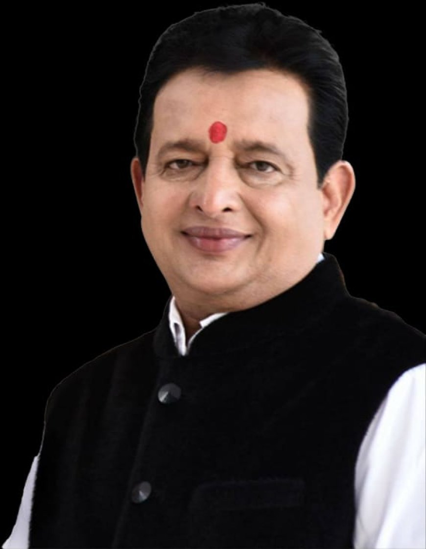 धमतरी में भीषण सड़क हादसा: डॉ. संपत अग्रवाल ने शहीद जवानों को दी श्रद्धांजलि, घायल के शीघ्र स्वस्थ होने की कामना