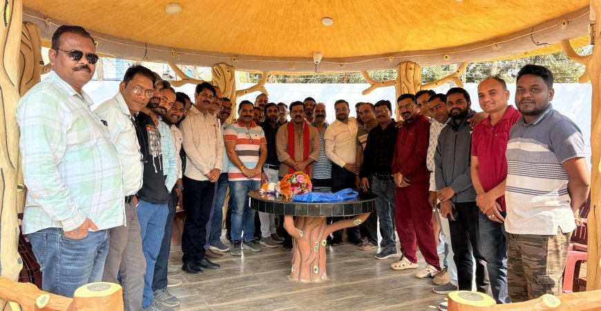 कबीरधाम प्रेस क्लब का गठन, सूर्या चंद्रवंशी बने प्रथम जिलाध्यक्ष, उपमुख्यमंत्री विजय शर्मा से की सौजन्य भेंट