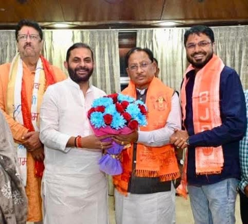 मुख्यमंत्री विष्णु देव साय के जन्मदिवस पर भाजयुमो का ‘हितग्राही संपर्क एवं सम्मान अभियान’, अभिनंदन पत्र का हुआ विमोचन