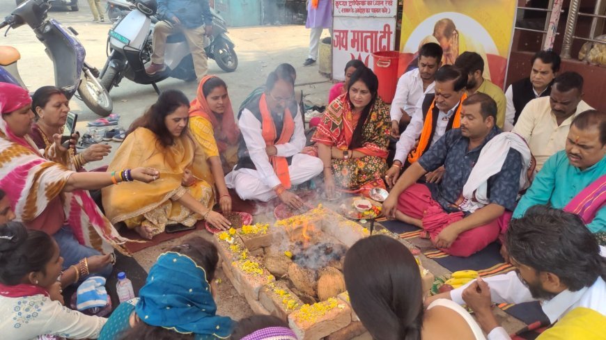 मुख्यमंत्री विष्णु देव साय के जन्मदिन पर रायपुर के काली मंदिर में यज्ञ-हवन, सावित्री जगत ने दी दीर्घायु की कामना