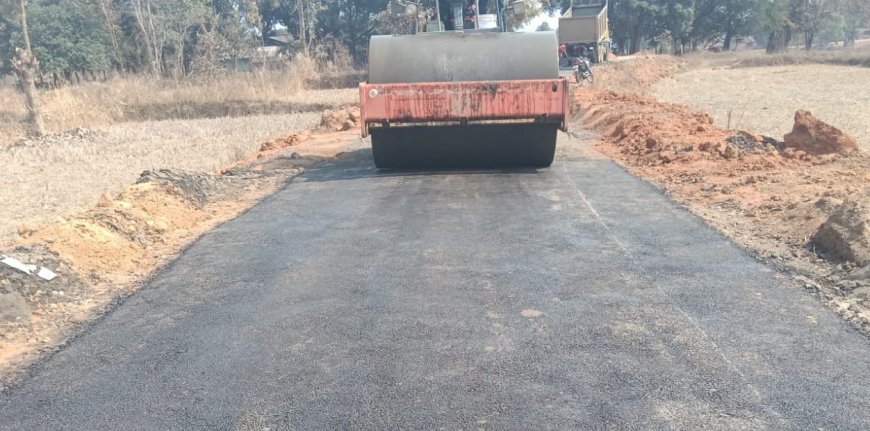 पीएम जनमन सड़कों पर घमासान: भरतपुर में गुणवत्ता को लेकर विभाग और ग्रामीण आमने-सामने