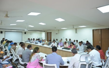 आयुक्त विश्वदीप ने विकास कार्यों की समीक्षा की, तय समयसीमा में गुणवत्ता के साथ पूरा करने के निर्देश