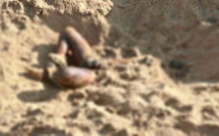 मोहला-मानपुर में सनसनी: नदी किनारे रेत में दबा मिला युवक का शव, हत्या की आशंका