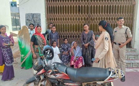 रायपुर में पिंक पेट्रोल यूनिट की पहल, स्कूल-कॉलेज और सार्वजनिक स्थलों पर महिलाओं को कर रही जागरूक