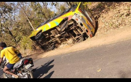 मनेंद्रगढ़–जनकपुर मार्ग पर खटारा बसों का संचालन, ओवरलोडिंग और नियमों की अनदेखी से यात्रियों की सुरक्षा पर खतरा