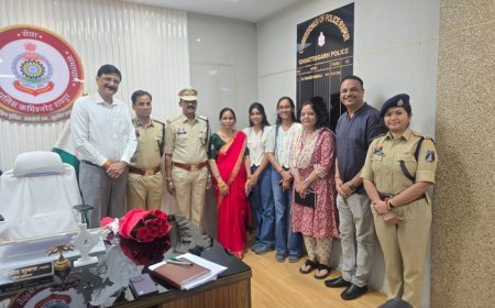रायपुर में एएसआई गेंदूराम नवरंग बने उपनिरीक्षक, पुलिस कमिश्नर डॉ. संजीव शुक्ला ने कंधे पर लगाया स्टार