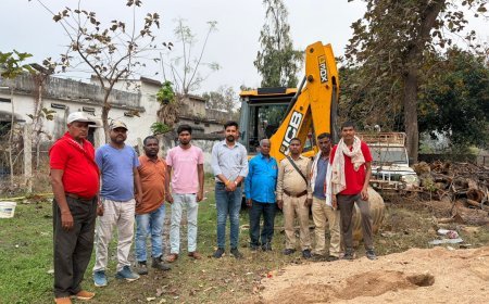 बलरामपुर में वन विभाग की बड़ी कार्रवाई: अवैध अतिक्रमण में लगी JCB मशीन जब्त