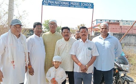 ईद पर खैरागढ़ में कांग्रेस नेताओं ने दिया भाईचारे का संदेश, ईदगाह पहुंचकर दी मुबारकबाद