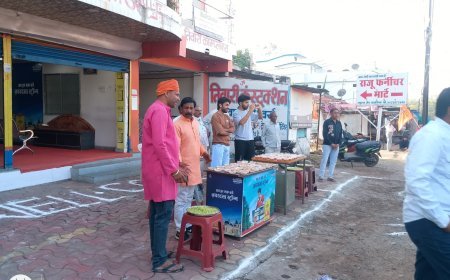 परासिया में चैत्र नवरात्र पर 35 वर्षों से निकल रही प्रभात फेरी, भक्ति में डूबा शहर