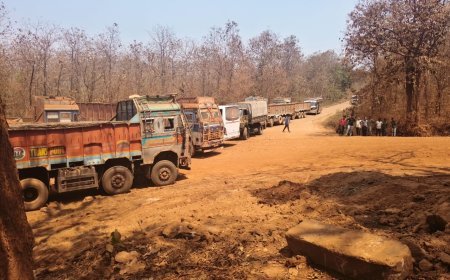 नारायणपुर-ओरछा मार्ग पर झारा घाटी में भारी जाम, खराब वाहन से सैकड़ों गाड़ियां फंसी