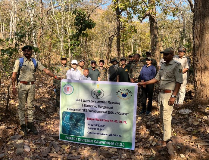 कवर्धा वनमंडल में IGNFA देहरादून के 33 प्रोबेशनर्स अधिकारियों का दो दिवसीय प्रशिक्षण भ्रमण
