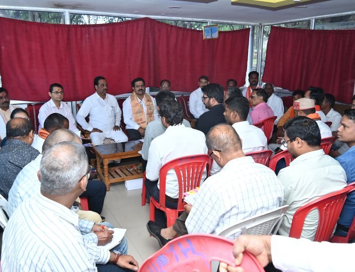 भोरमदेव कॉरिडोर निर्माण की समीक्षा: उपमुख्यमंत्री विजय शर्मा ने 1 वर्ष में कार्य पूर्ण करने दिए निर्देश