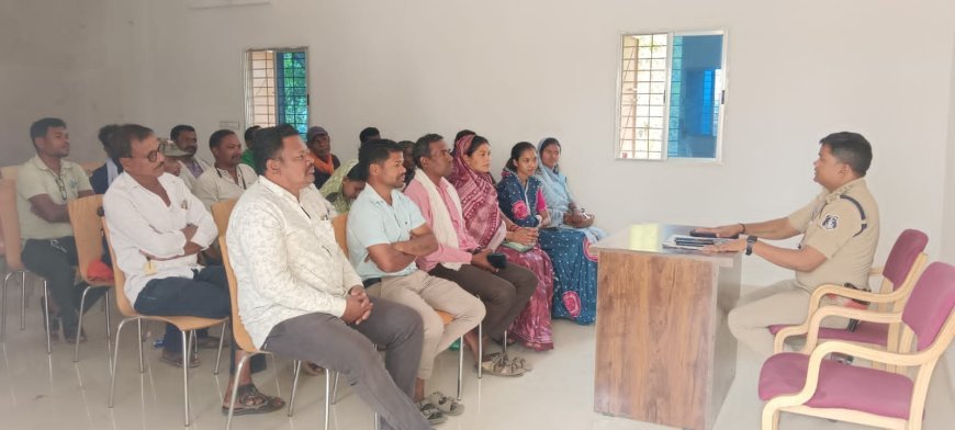 होली पर्व के मद्देनज़र धमतरी पुलिस सतर्क — सभी थाना/चौकी क्षेत्रों में शांति समिति की बैठक संपन्न