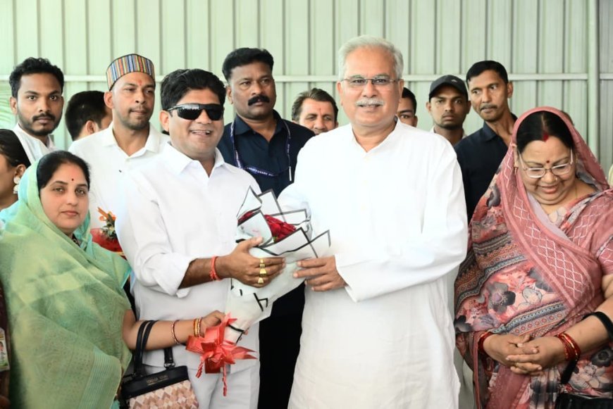 पूरी निष्ठा और जुझारूपन से जनता की आवाज बुलंद करें – भूपेश बघेल