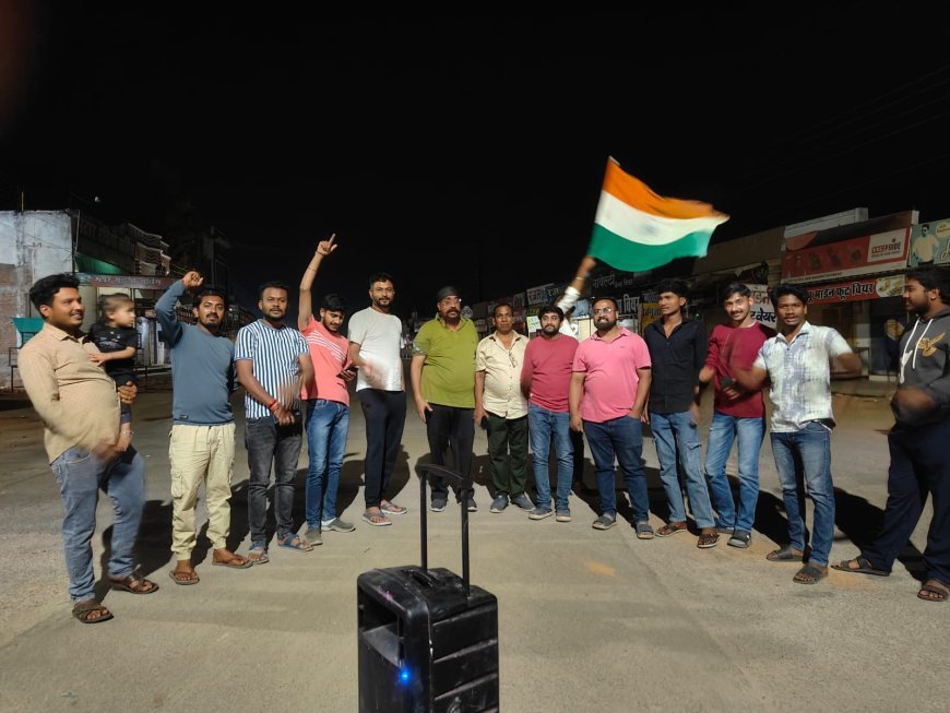 भारत की ऐतिहासिक जीत पर नगरी में जश्न, बाजरंग चौक में आतिशबाजी और रैली के साथ मनाई खुशी