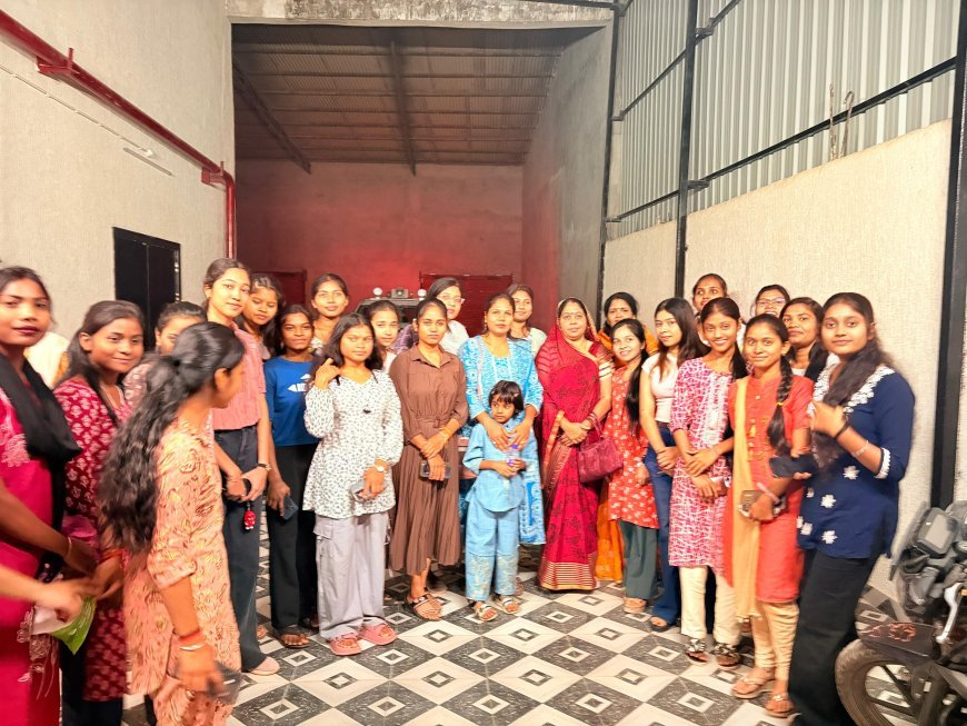 उप मुख्यमंत्री विजय शर्मा की धर्मपत्नी रश्मि शर्मा ने बच्चों व महिलाओं के साथ देखी “केरला 2.0” फिल्म