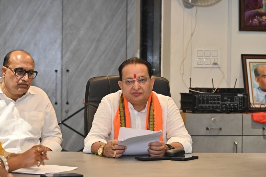 बसना विधायक कार्यालय में आगामी कार्यशाला को लेकर बैठक, डॉ. संपत अग्रवाल ने दिए जनसंवाद और विकास के निर्देश