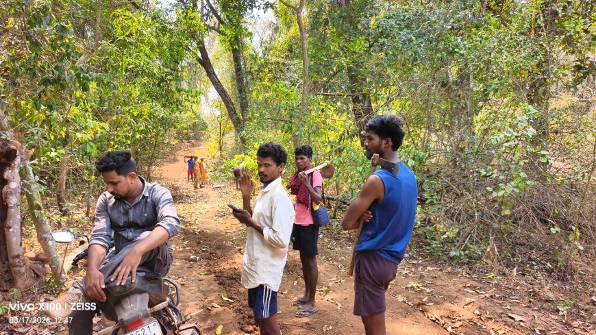 अबूझमाड़ में सड़क के लिए ग्रामीणों का संघर्ष: 12 किमी रास्ता खुद बना रहे 45 ग्रामीण