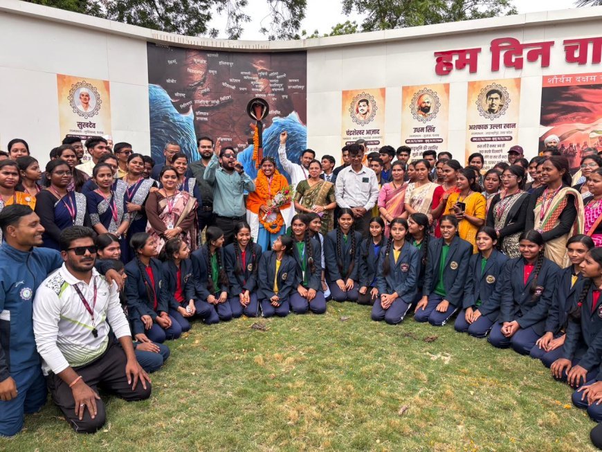 अंतरराष्ट्रीय बैडमिंटन में कवर्धा की बेटी मीरा साहू का जलवा, बैंकॉक में भारत को दिलाया स्वर्ण