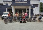 चितरंगी पुलिस की बड़ी कार्रवाई: अंतर्राज्यीय वाहन चोर गिरोह का भंडाफोड़, 9 बाइक बरामद