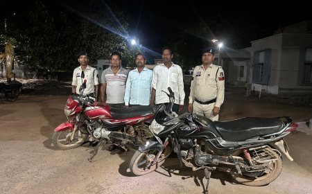 सक्ती के जैजैपुर में जुआ फड़ पर पुलिस की दबिश, 4980 रुपये और 2 मोटरसाइकिल जब्त