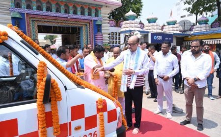 राज्यपाल रमेन डेका ने एंबुलेंस चलाकर दिया जनसेवा का संदेश, रायपुर में प्रेरक पहल