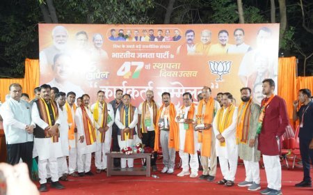 कार्यकर्ताओं के दम पर ही बनते हैं नेता: बृजमोहन अग्रवाल का कार्यकर्ता सम्मेलन में संदेश