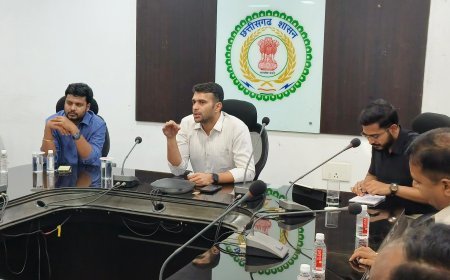 रायगढ़ में प्रशासन-मीडिया संवाद: विकास कार्यों, प्रदूषण नियंत्रण और जनकल्याण योजनाओं पर हुई विस्तृत चर्चा