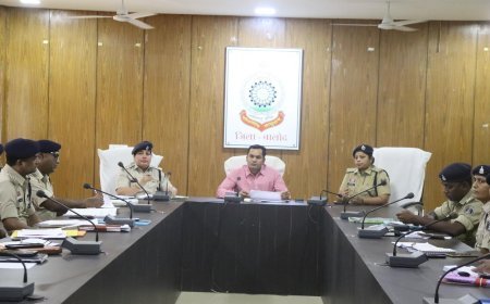 बालोद में गुमशुदा बच्चों की तलाश तेज, एसपी योगेश कुमार पटेल ने ली समीक्षा बैठक