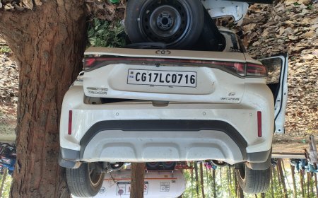 जगदलपुर NH-30 पर भीषण सड़क हादसा: कार-बाइक टक्कर में पति-पत्नी की मौत, 3 घायल