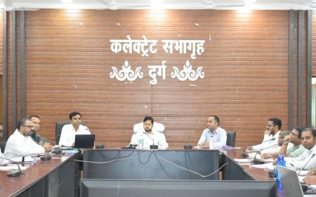 दुर्ग में मनरेगा कार्यों की समीक्षा: अपूर्ण कार्यों को शीघ्र पूरा करने और जल संरक्षण पर जोर