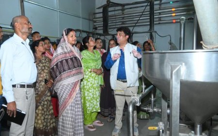 दिशा दर्शन भ्रमण से बढ़ी महिलाओं की आत्मनिर्भरता, 55 महिलाओं ने सीखा लघु उद्योग का व्यावहारिक ज्ञान