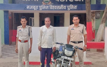 पंडरिया में अवैध महुआ शराब पर पुलिस की बड़ी कार्रवाई, 3 मामलों में 19 लीटर शराब व 2 बाइक जब्त